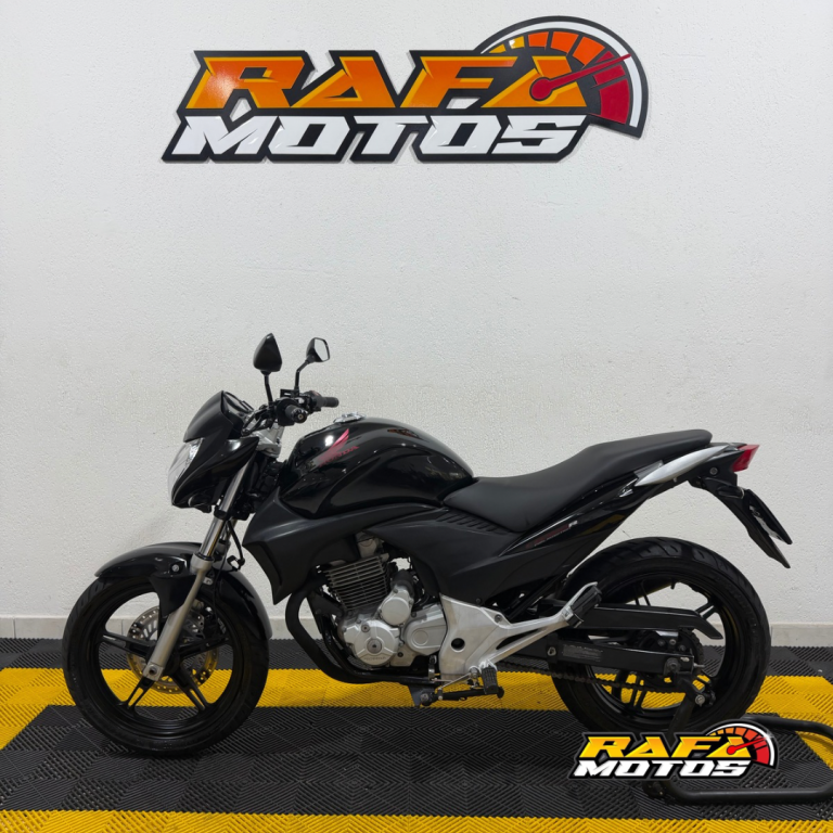 HONDA CB 300 R - Foto