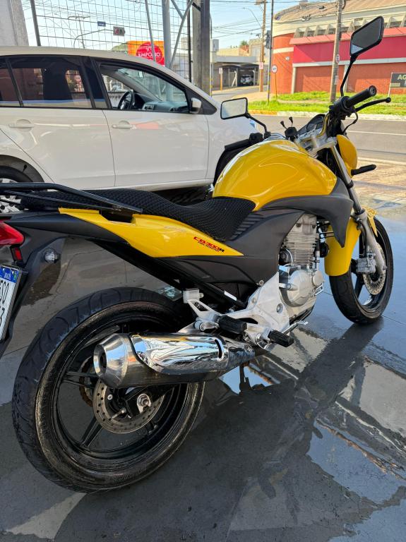 HONDA CB 300 R - Foto