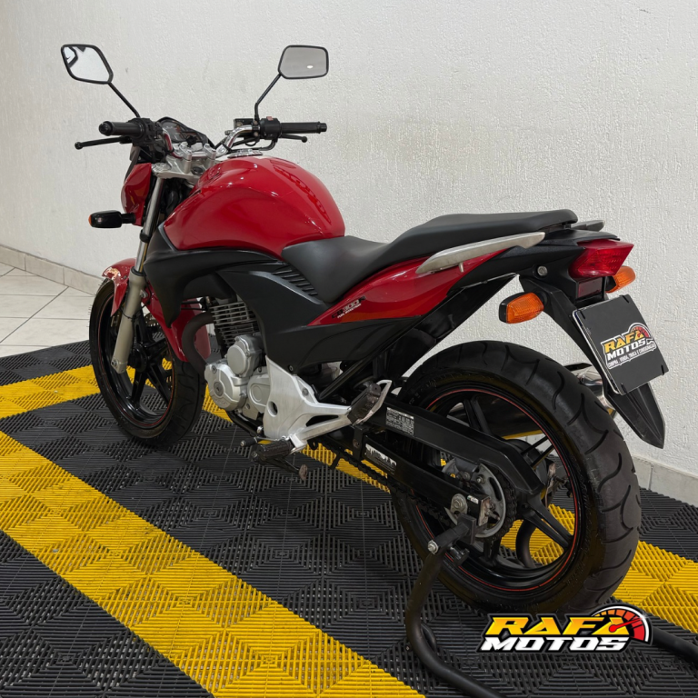HONDA CB 300 R - Foto