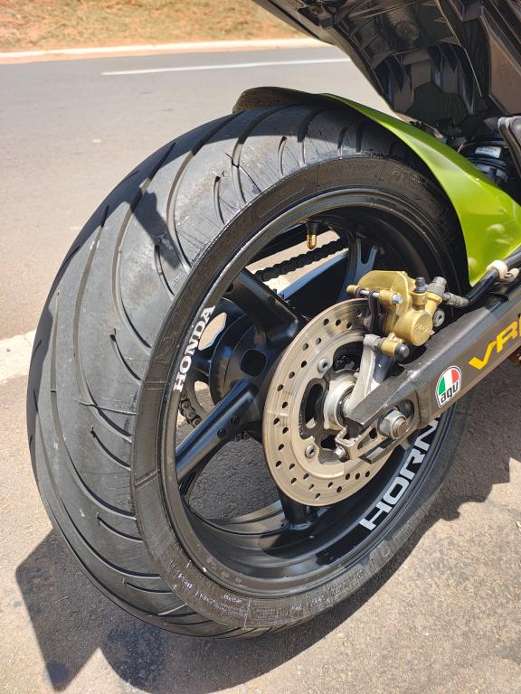 HONDA CB 600 F HORNET - Foto