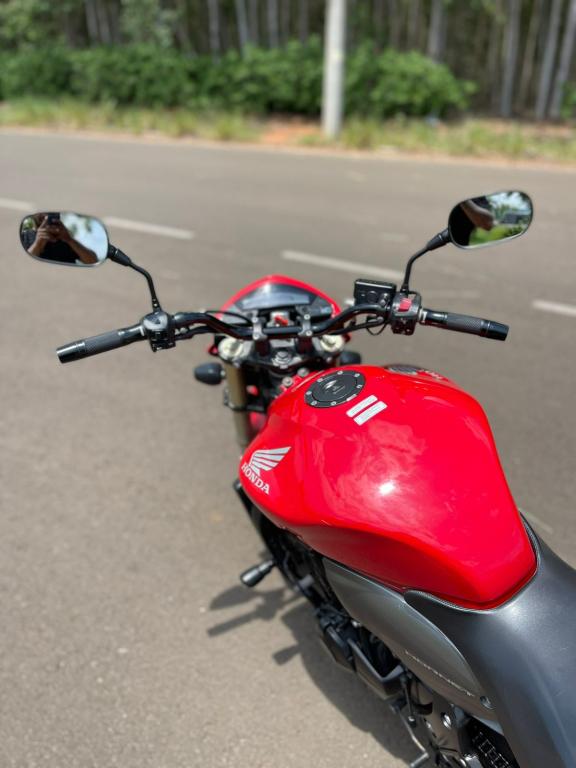 HONDA CB 600 F HORNET - Foto