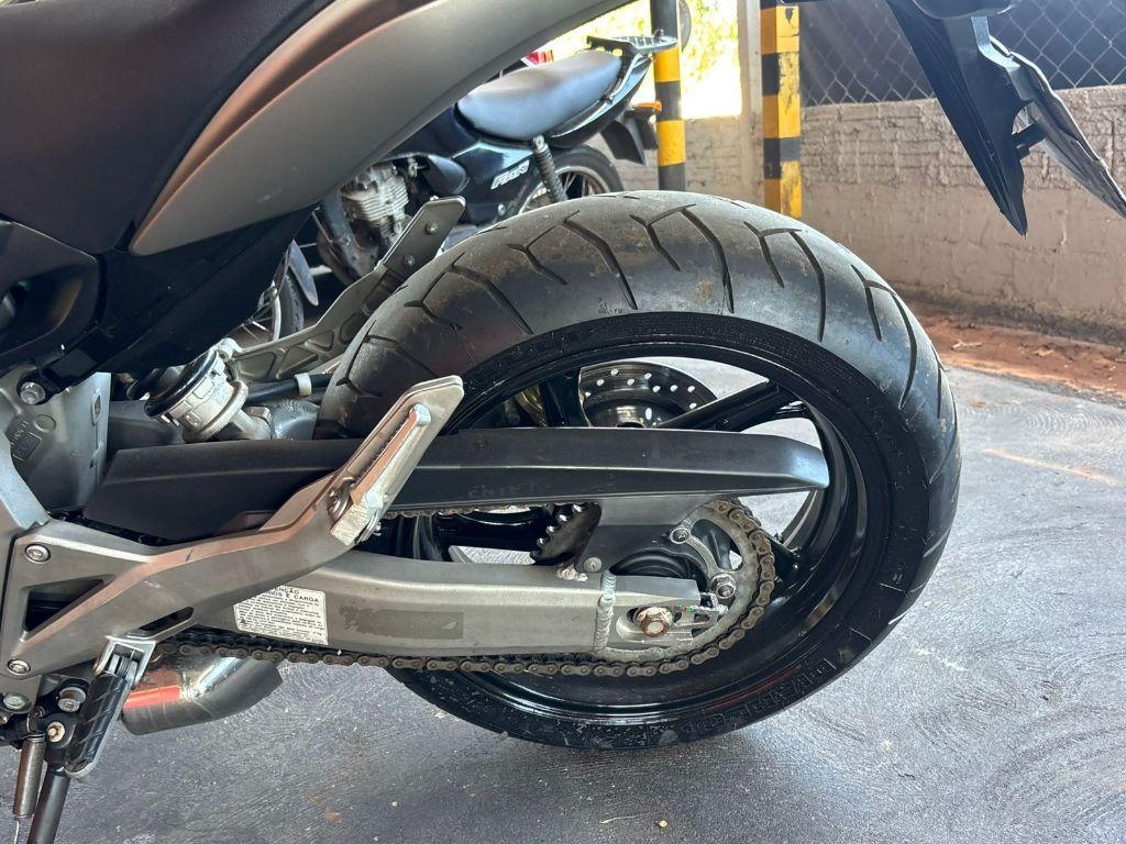 HONDA CB 600 F HORNET - Foto