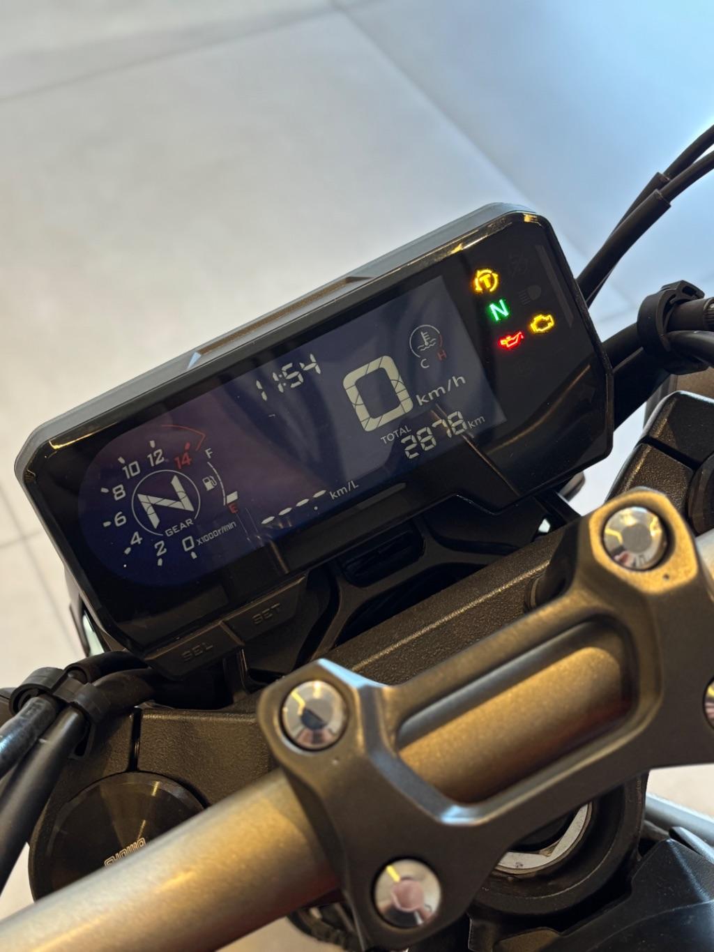 HONDA CB 650 R - Foto