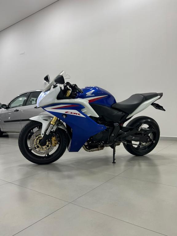 HONDA CBR 600 F - Foto