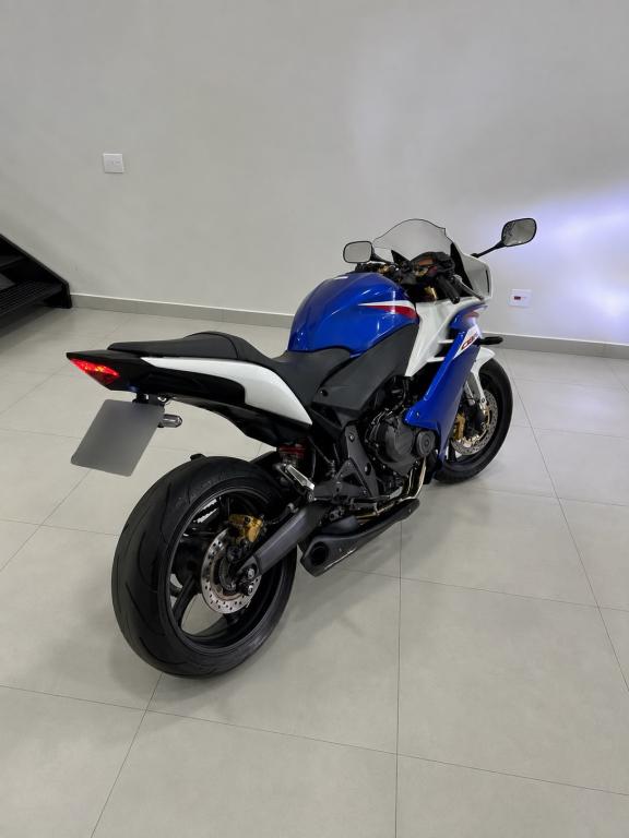 HONDA CBR 600 F - Foto
