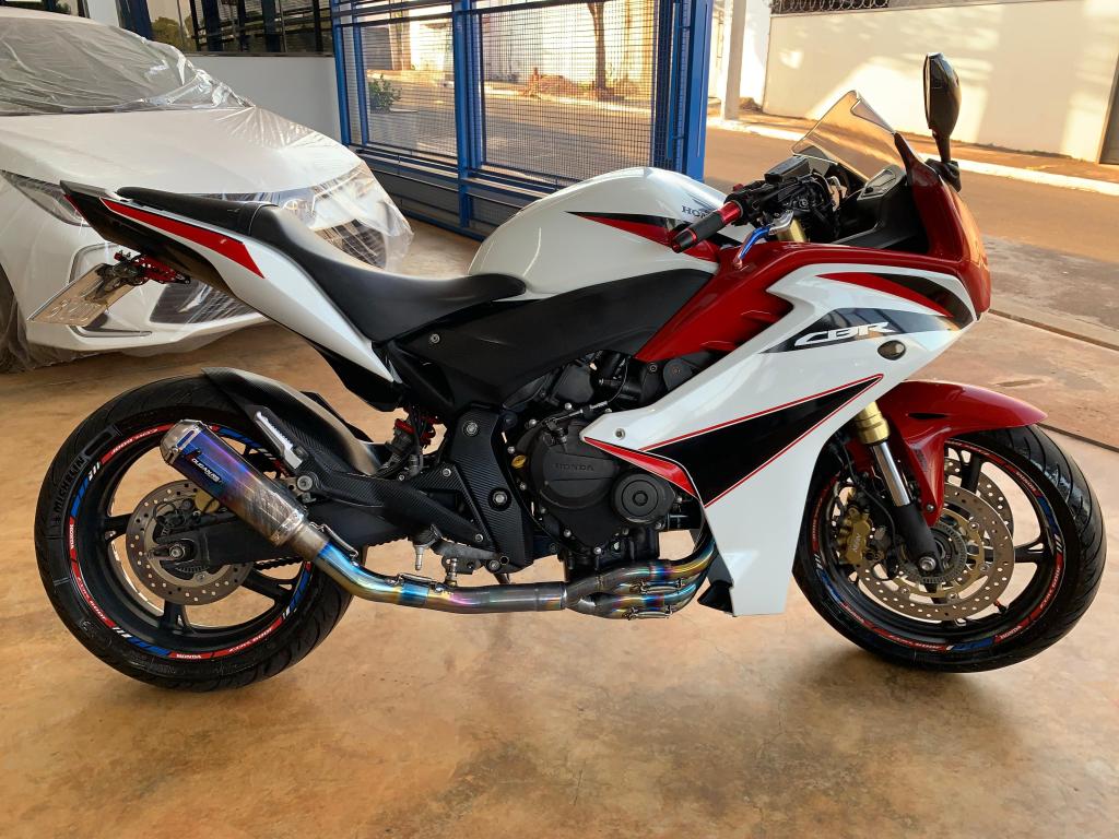 HONDA CBR 600 F - Foto