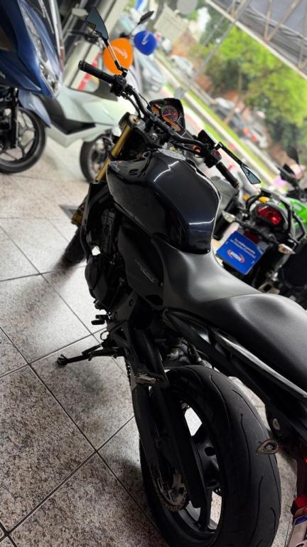 HONDA CBR 600 F - Foto