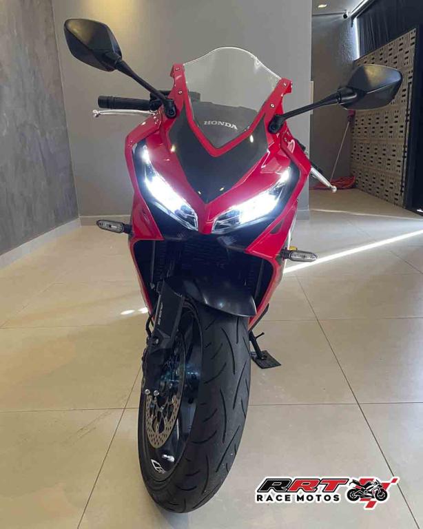 HONDA CBR 650 R - Foto