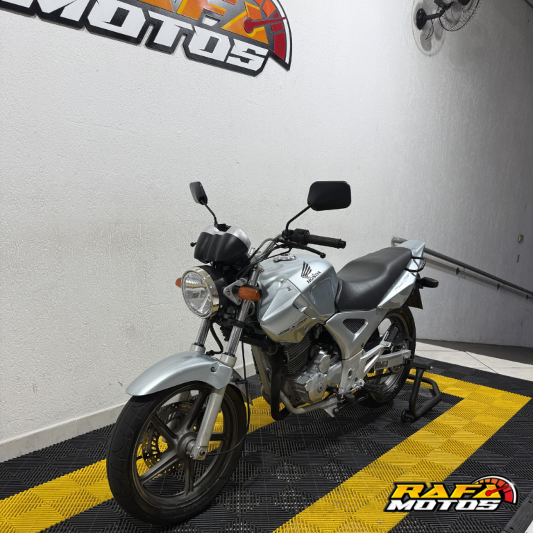 HONDA CBX Twister 250 - Foto