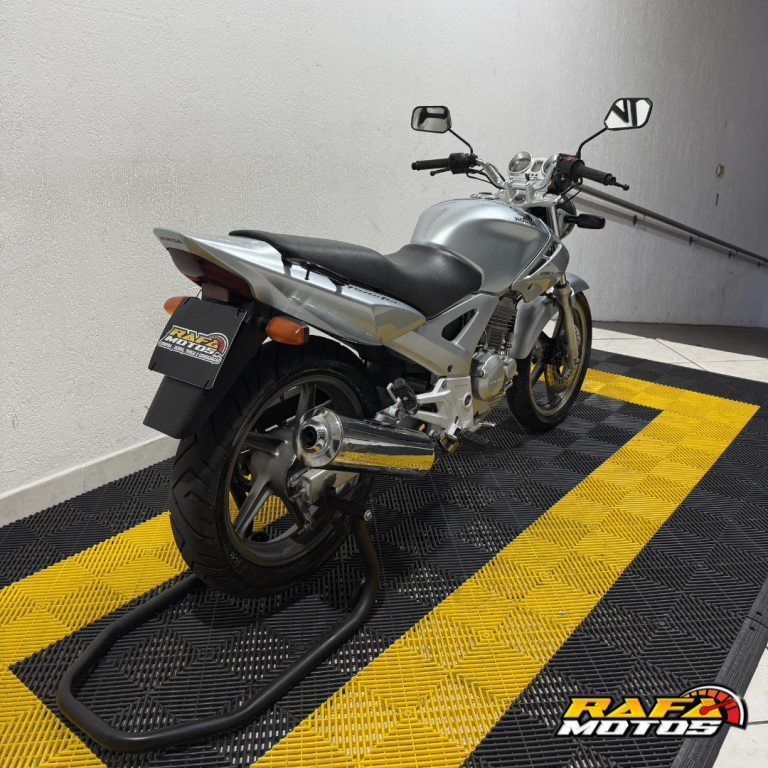 HONDA CBX Twister 250 - Foto