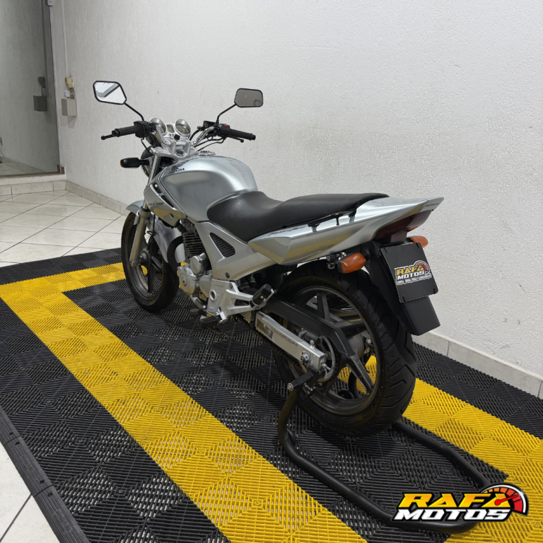 HONDA CBX Twister 250 - Foto