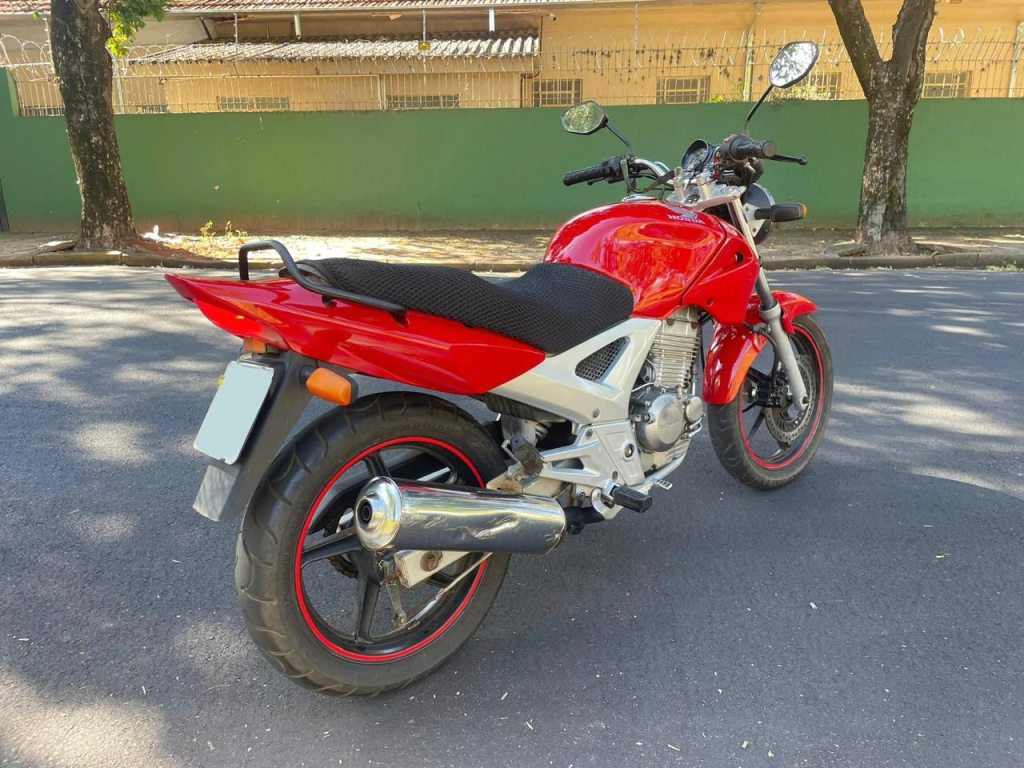 HONDA CBX Twister 250 - Foto
