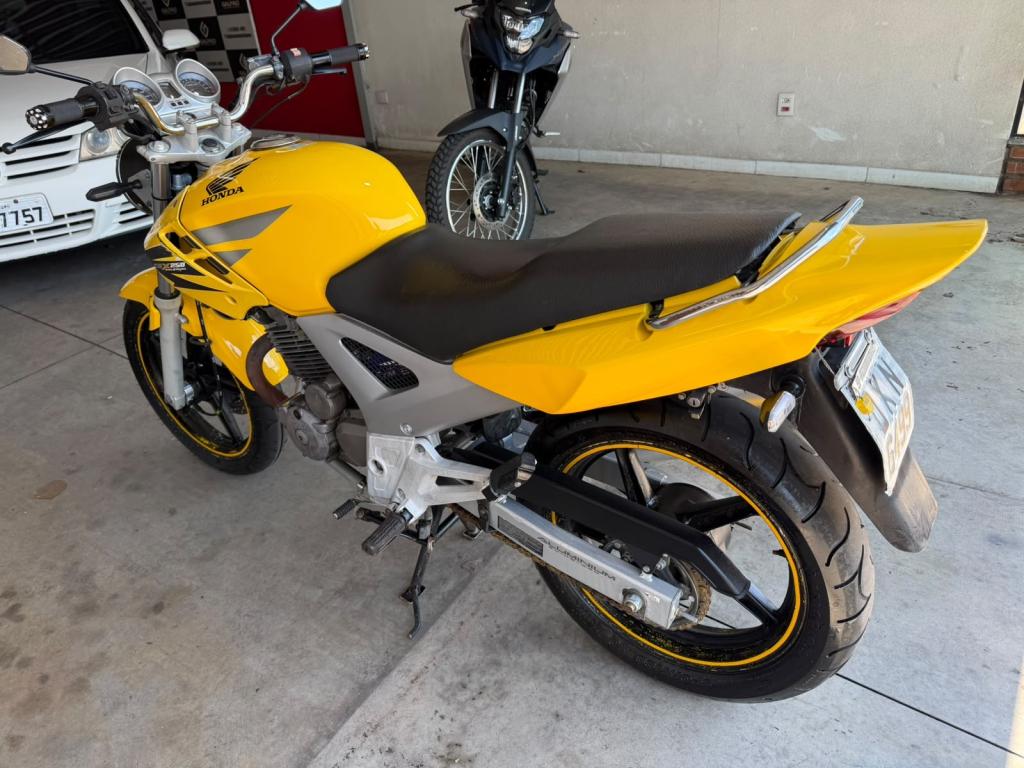 HONDA CBX Twister 250 - Foto