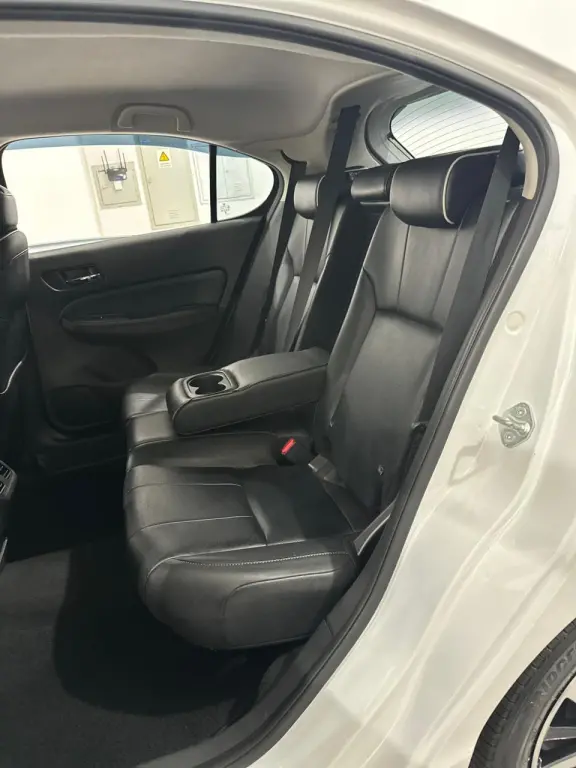 HONDA City Hatch - Foto