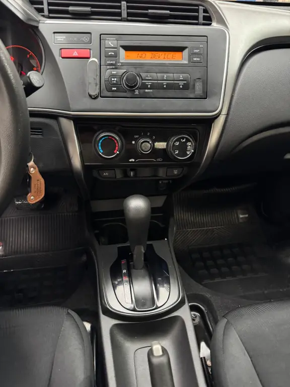 HONDA City Sedan - Foto