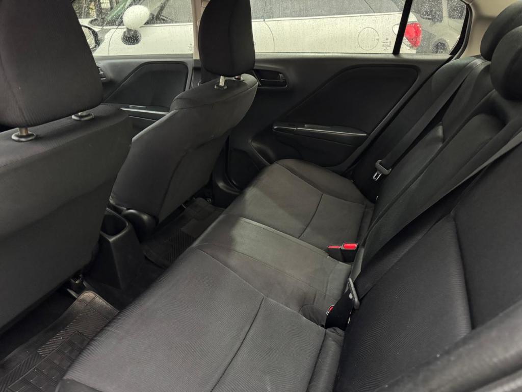 HONDA City Sedan - Foto