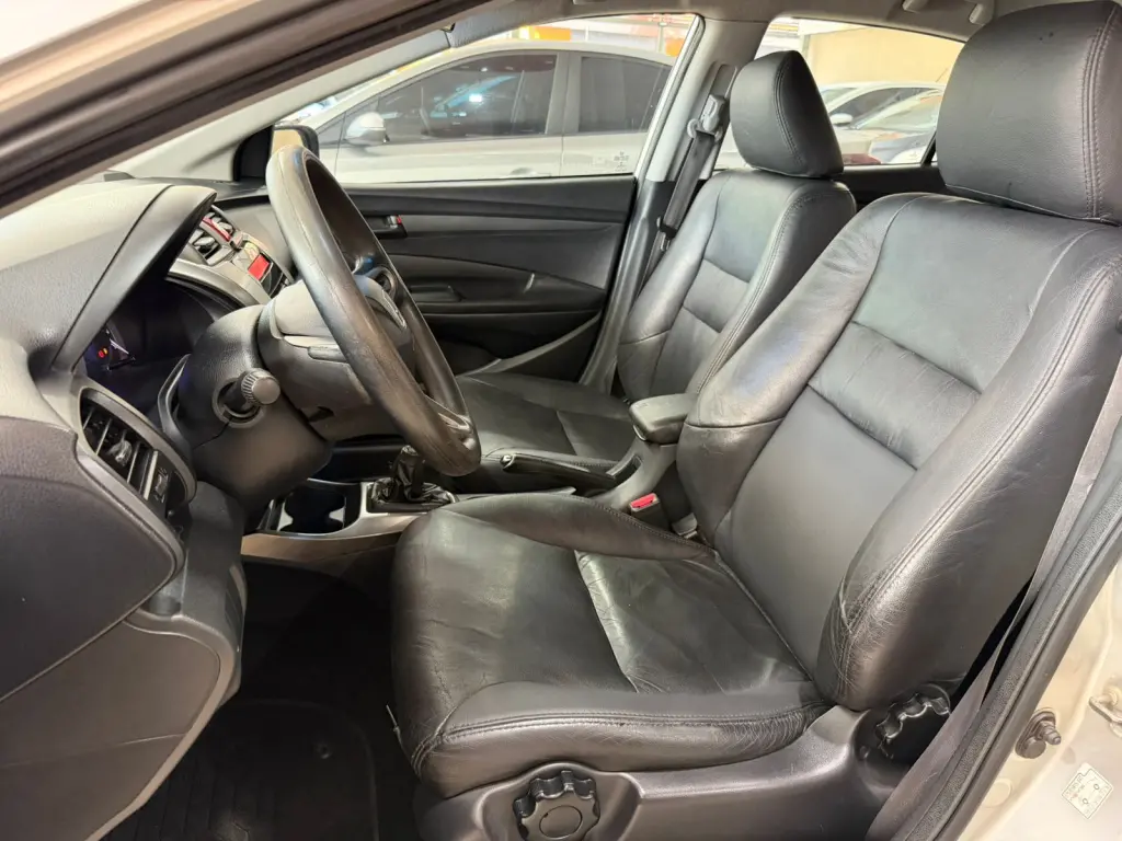 HONDA City Sedan - Foto