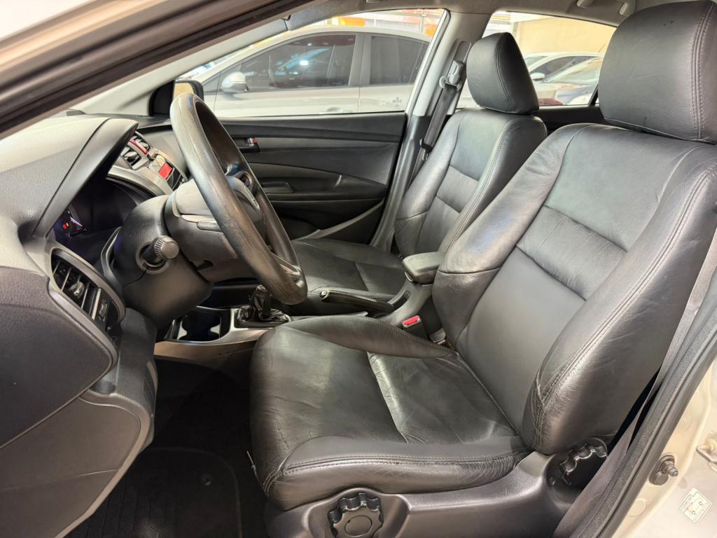 HONDA City Sedan - Foto