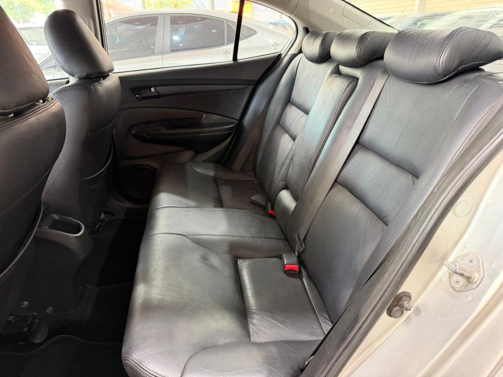 HONDA City Sedan - Foto