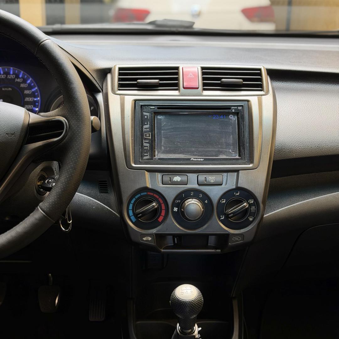 HONDA City Sedan - Foto