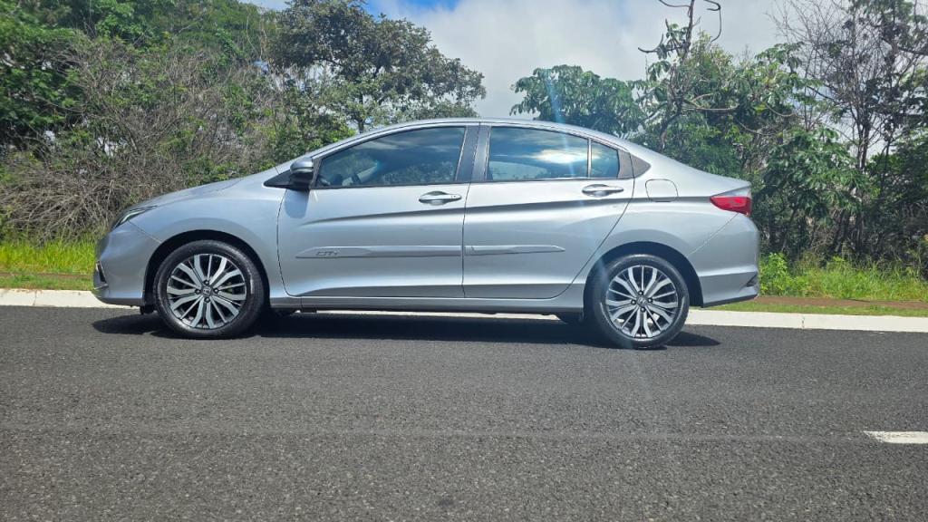 HONDA City Sedan - Foto