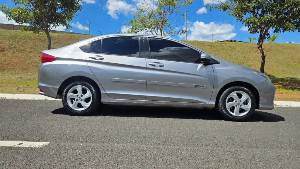 HONDA City Sedan - Foto