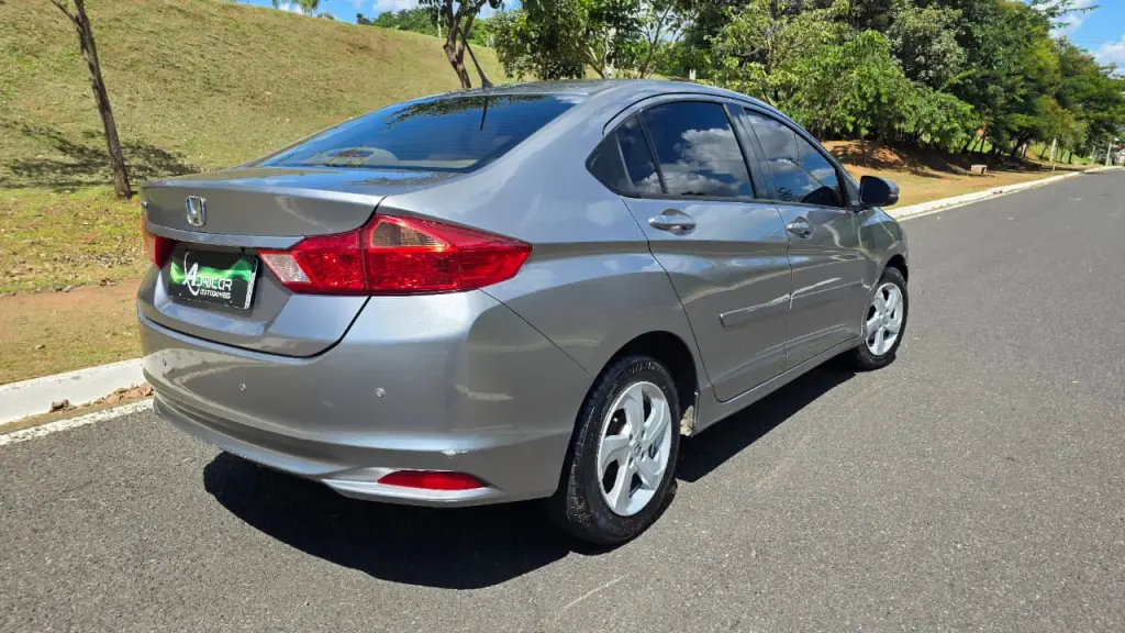HONDA City Sedan - Foto