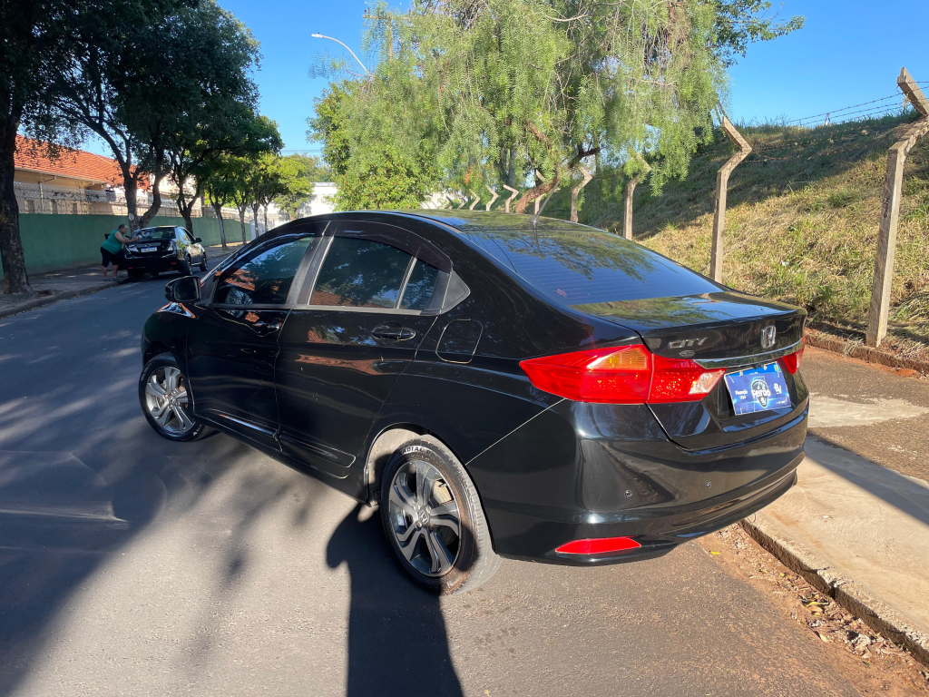 HONDA City Sedan - Foto