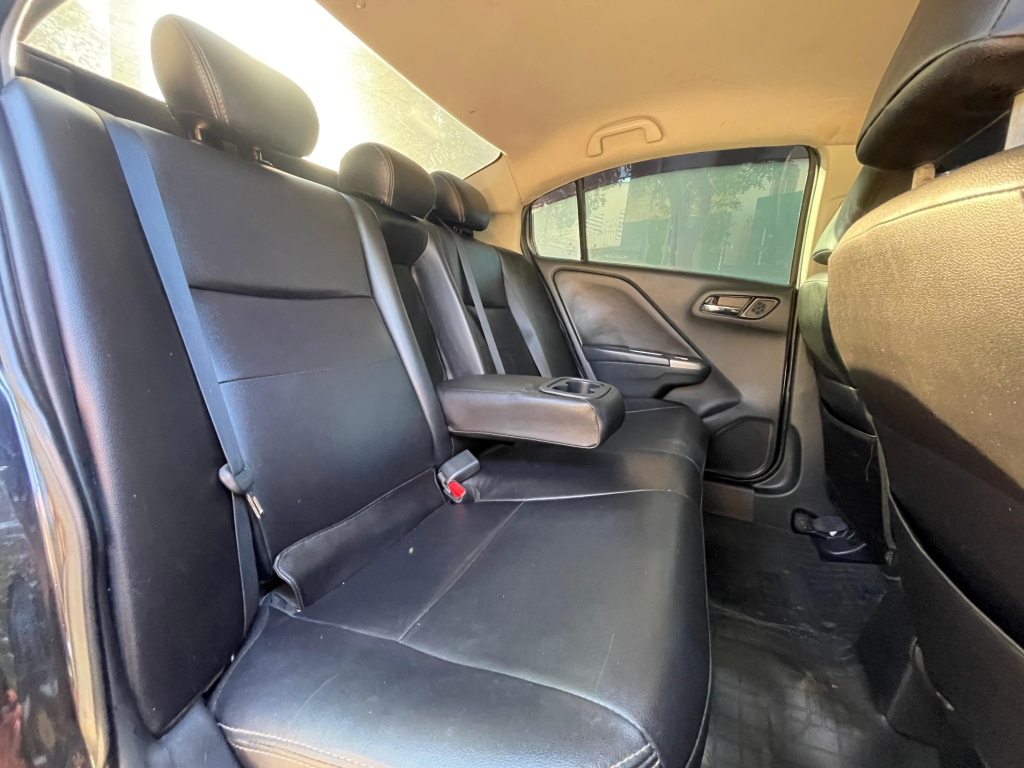 HONDA City Sedan - Foto
