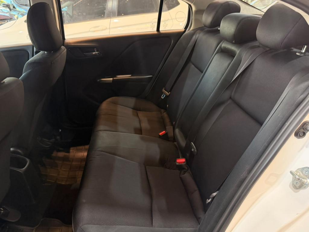 HONDA City Sedan - Foto