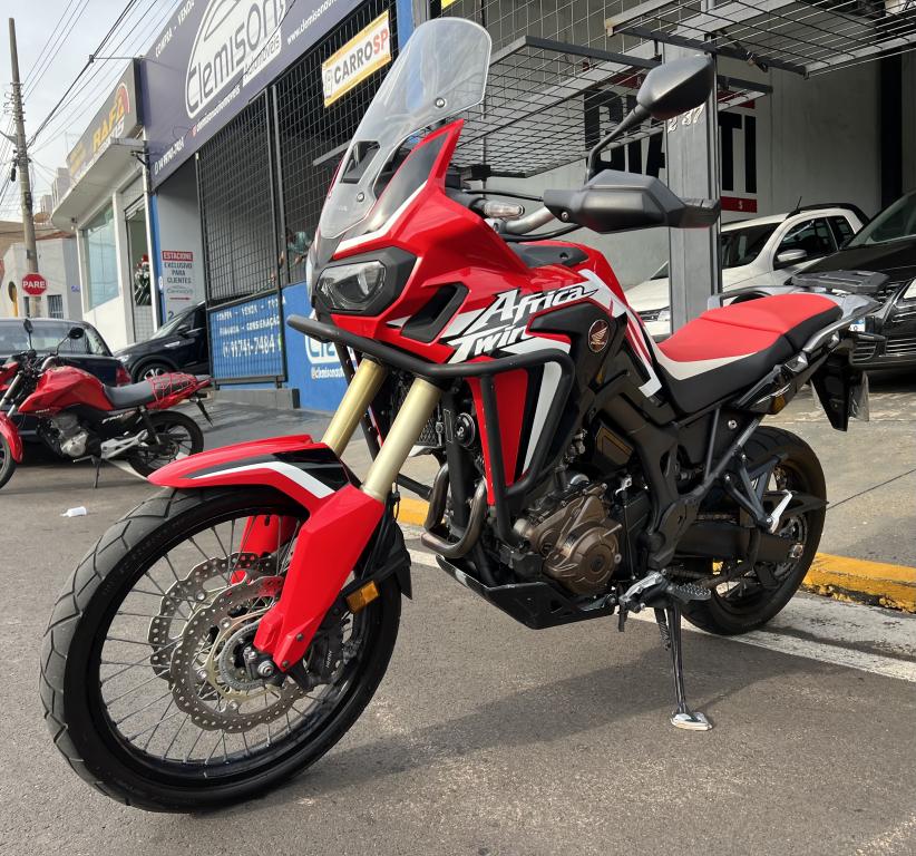 HONDA CRF 1000L Africa Twin - Foto