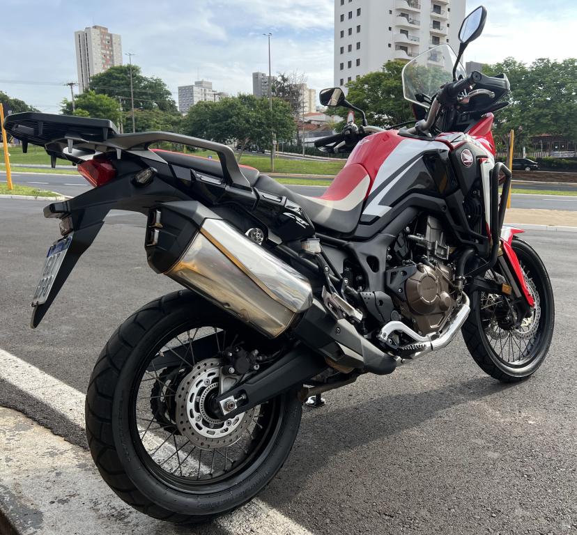 HONDA CRF 1000L Africa Twin - Foto