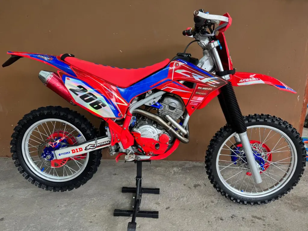 HONDA CRF 250 - Foto