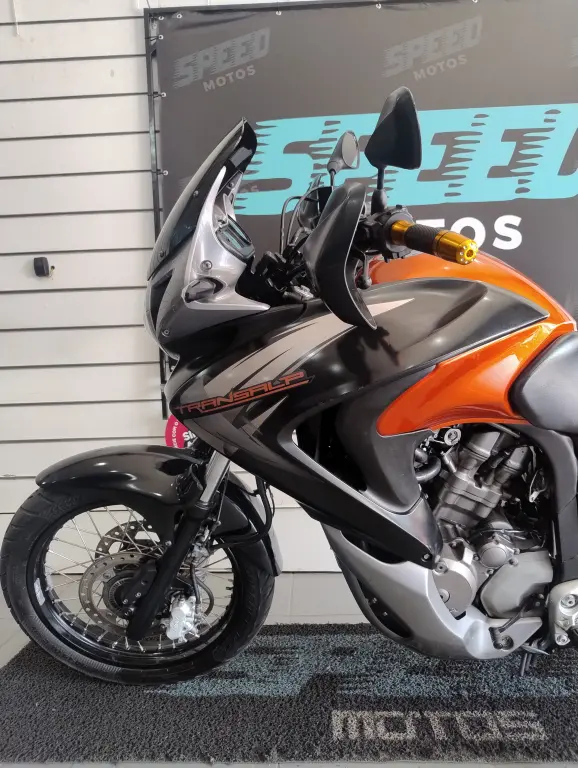 HONDA XL 700V Transalp - Foto