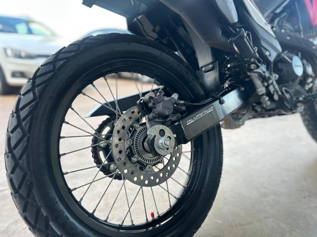 HONDA XR 300 L Tornado - Foto