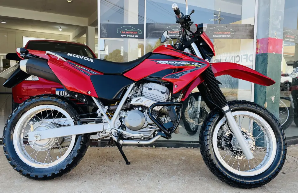 HONDA XR Tornado 250 - Foto