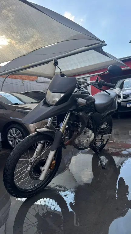 HONDA XRE 300 - Foto