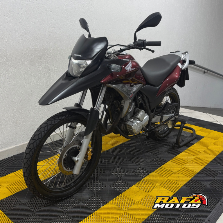 HONDA XRE 300 - Foto