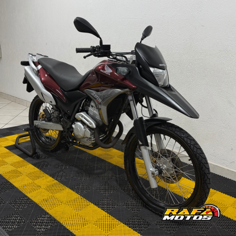 HONDA XRE 300 - Foto
