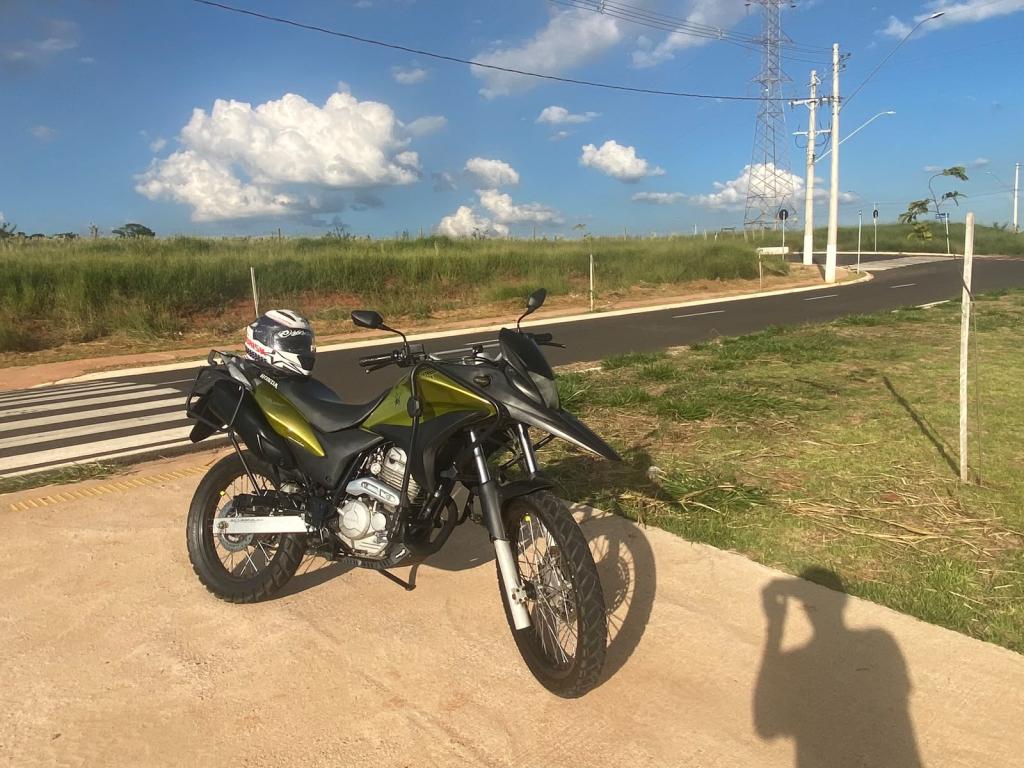 HONDA XRE 300 - Foto