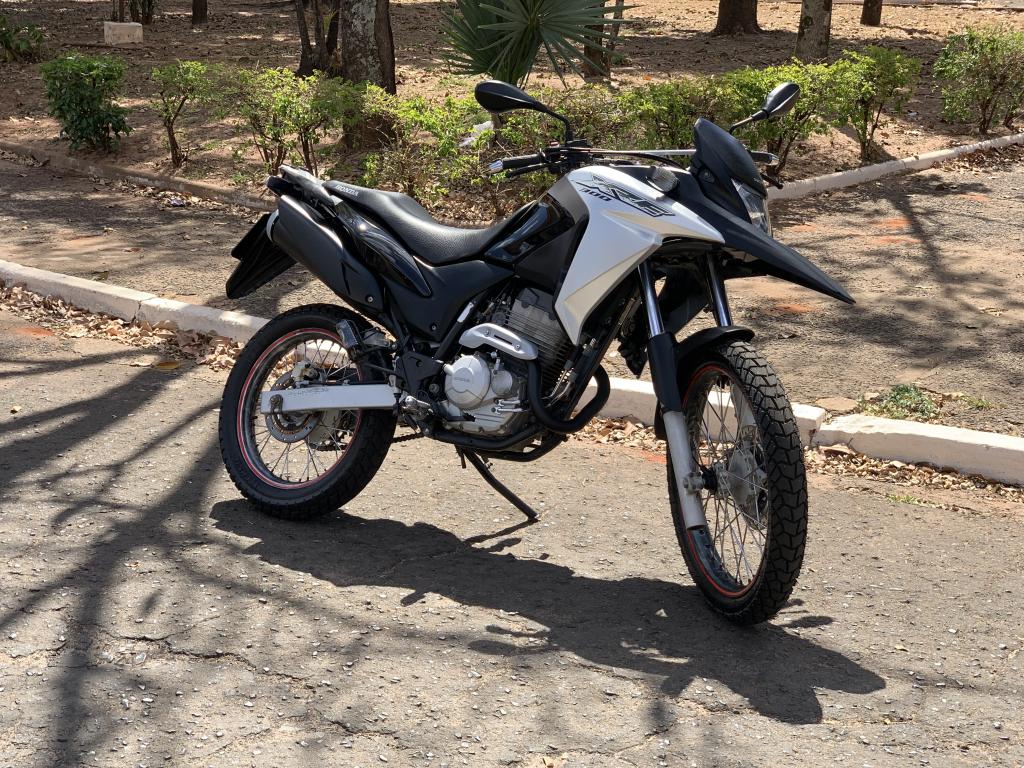 HONDA XRE 300 - Foto