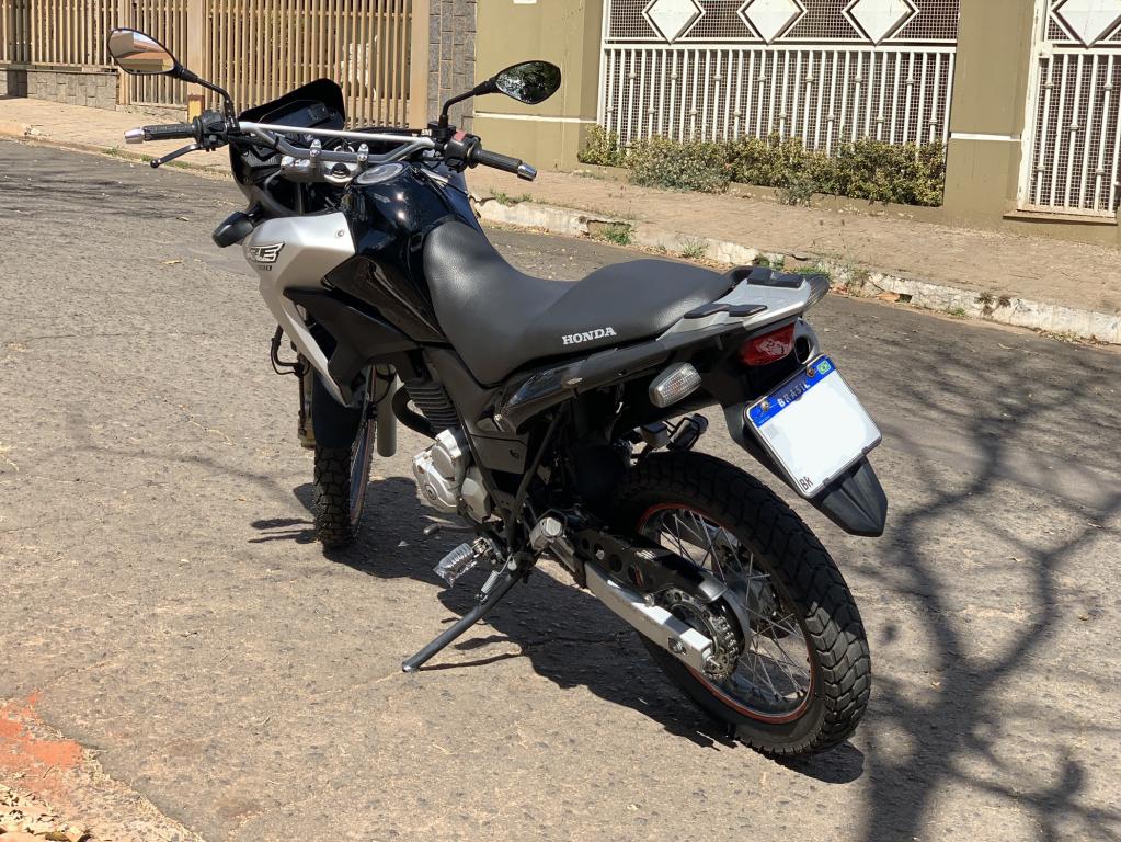 HONDA XRE 300 - Foto