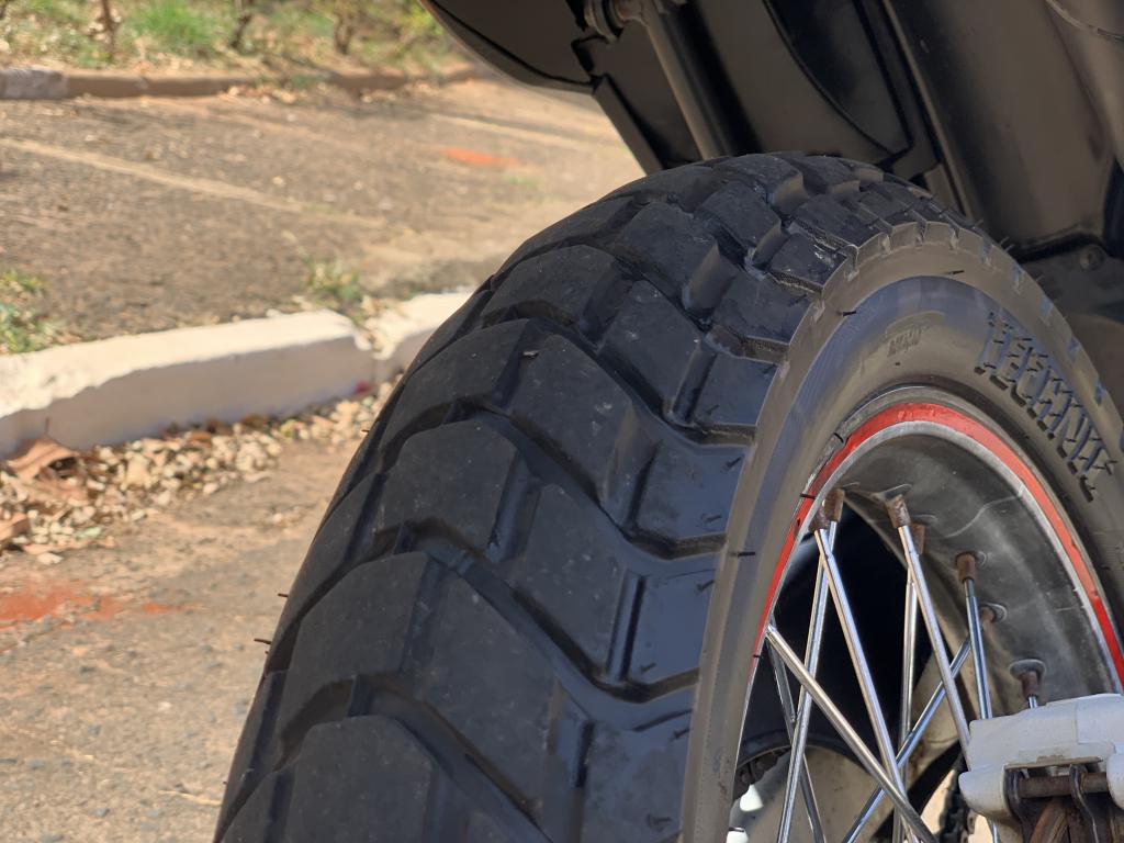 HONDA XRE 300 - Foto