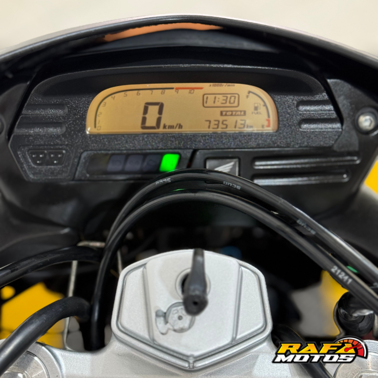 HONDA XRE 300 - Foto