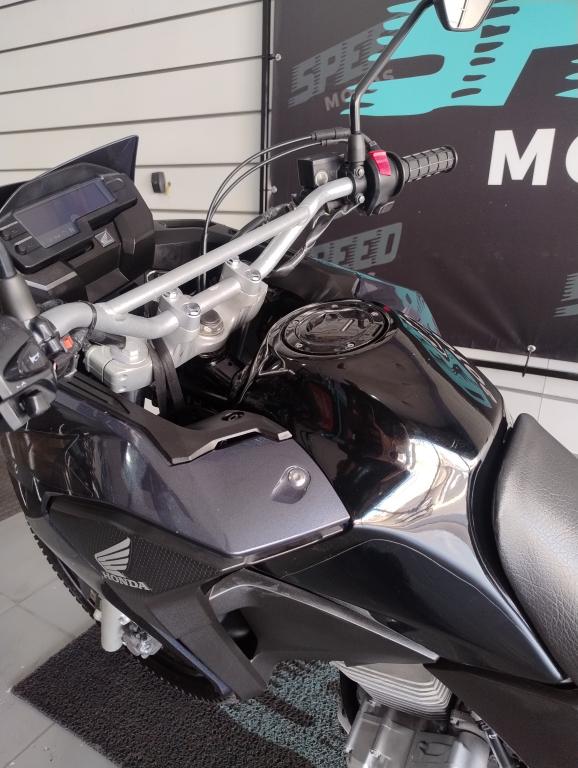 HONDA XRE 300 - Foto