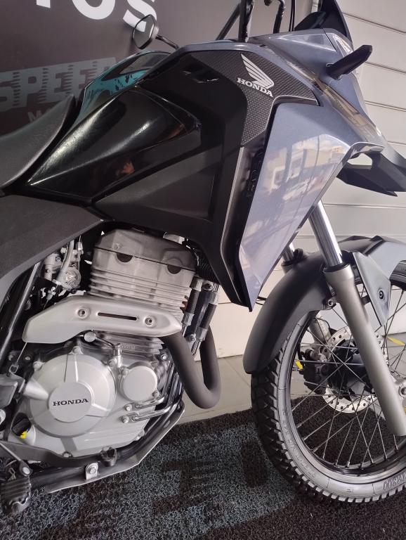 HONDA XRE 300 - Foto