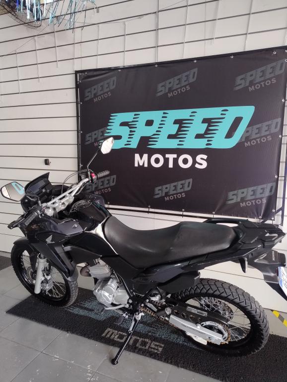 HONDA XRE 300 - Foto