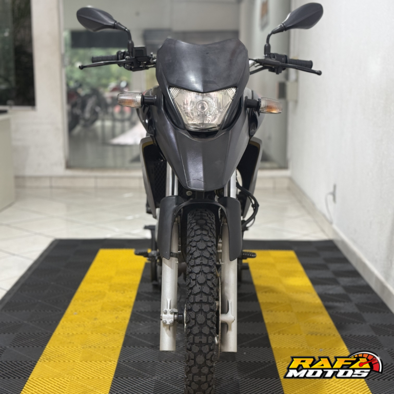 HONDA XRE 300 - Foto