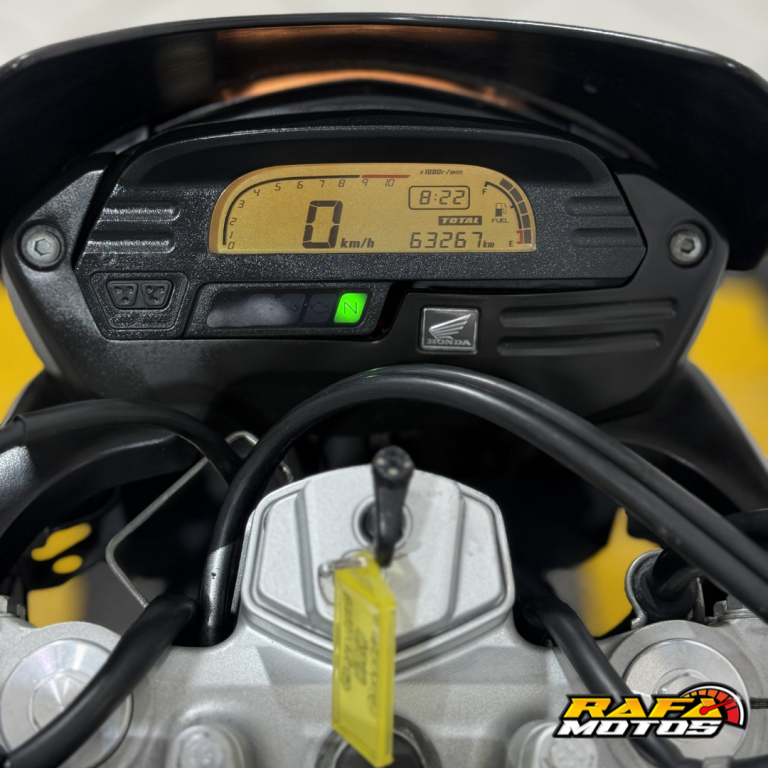 HONDA XRE 300 - Foto