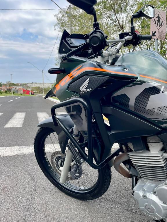HONDA XRE 300 - Foto